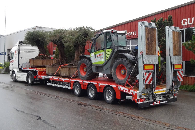 Gutknecht Transporte Spezialtransporte Lastenwagen mit Traktor
